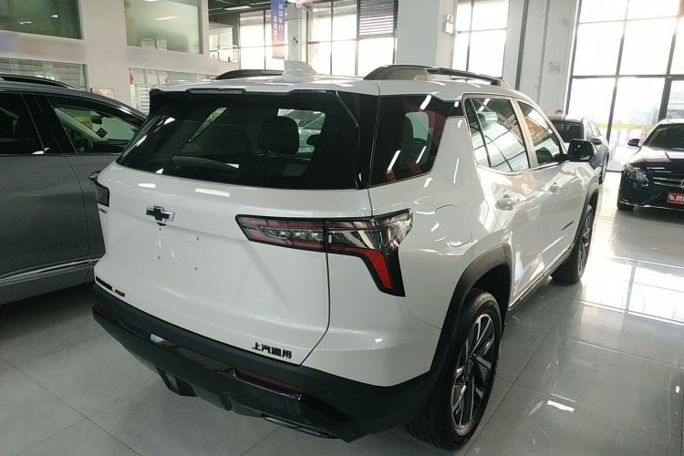 Chevrolet Equinox Plus 2025 car image #7