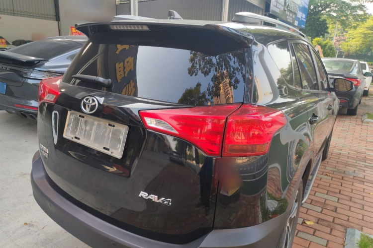 Toyota RAV4 2015 #7 Toyota RAV4 2015 car image #7