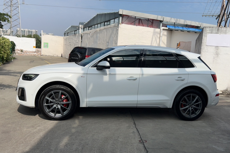 Audi Q5L 2022 car image #7