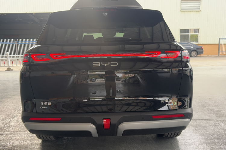 BYD Sea Lion 07 DM-i 2025 car image #7