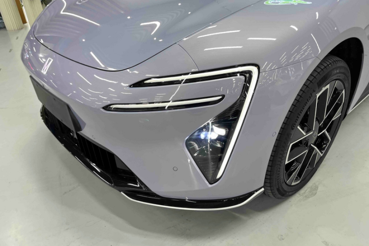 阿维塔 阿维塔06 2025 汽车图片 #7