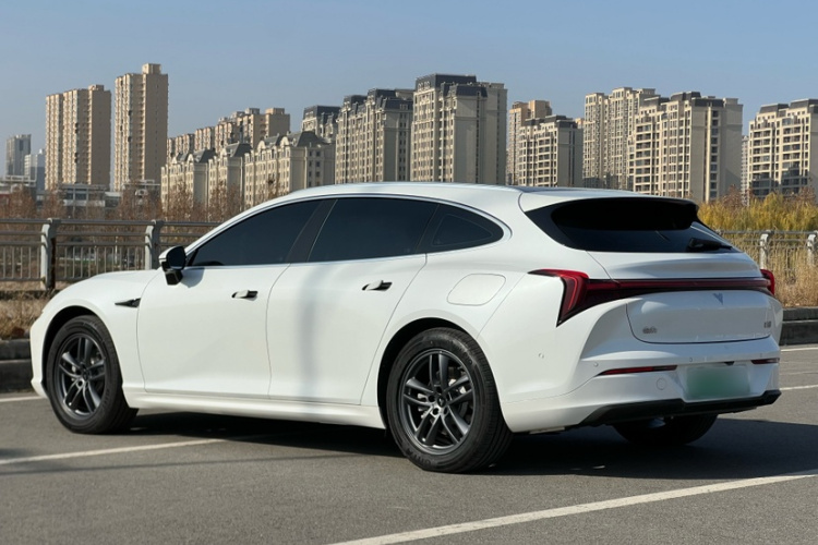 哪吒汽车 哪吒S猎装 2025 汽车图片 #7