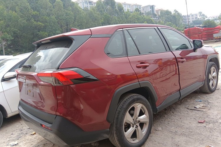 Toyota RAV4 2020 car image #7