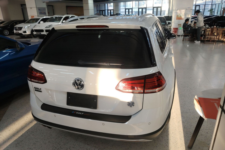 Volkswagen Golf (Imported) 2019 imagem de carro #7