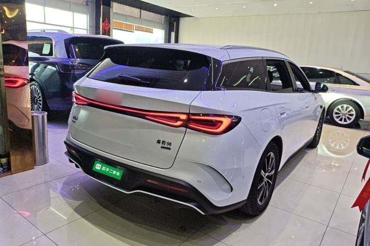 BYD Seal 06 DM-i 2025 #7 BYD Seal 06 DM-i 2025 immagine di auto #7