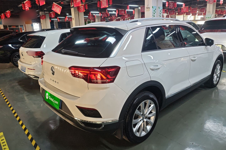 Volkswagen T-Roc 2020 car image #7