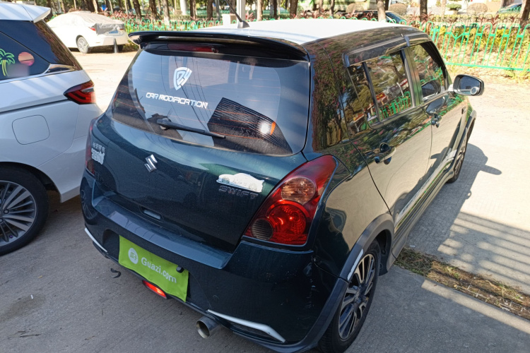 Suzuki Swift 2017 car image #7