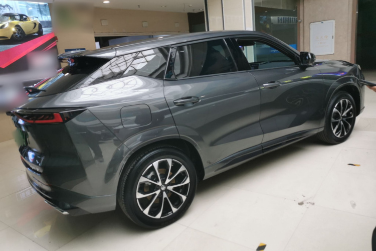 Changan UNI-Z PHEV 2024 #7 Changan UNI-Z PHEV 2024 car image #7