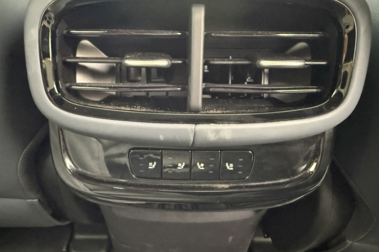 BYD Sea Lion 07 DM-i 2025 car image #7