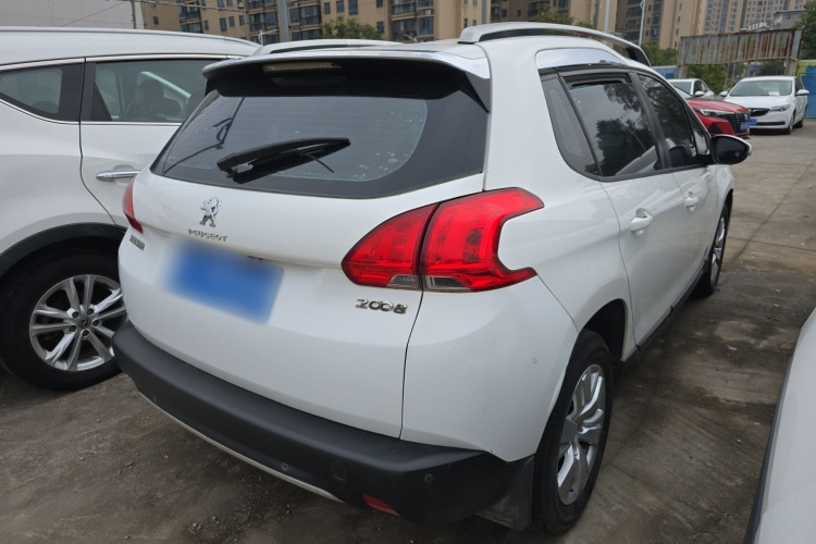 Peugeot 2008 2016 immagine di auto #7