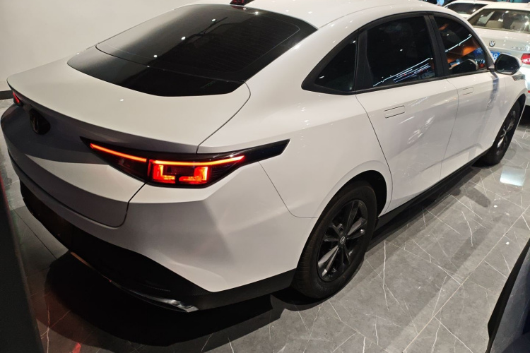 Changan Lamore 2023 car image #7