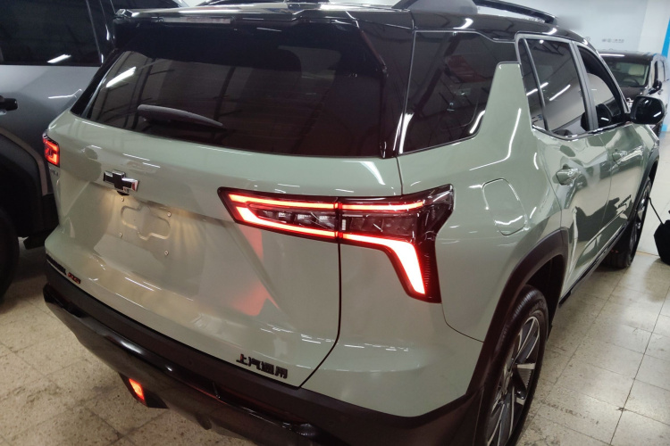 Chevrolet Equinox Plus 2024 car image #7