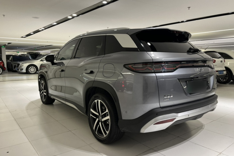 BYD SongL DM-i 2025 #7 BYD SongL DM-i 2025 car image #7