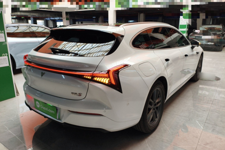 哪吒汽车 哪吒S猎装 2025 #7 哪吒汽车 哪吒S猎装 2025 汽车图片 #7