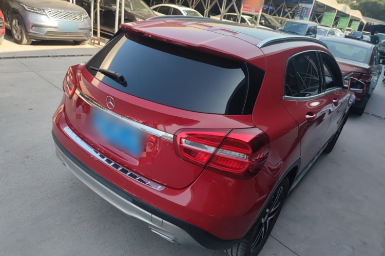 Mercedes-Benz GLA Class 2016 car image #7