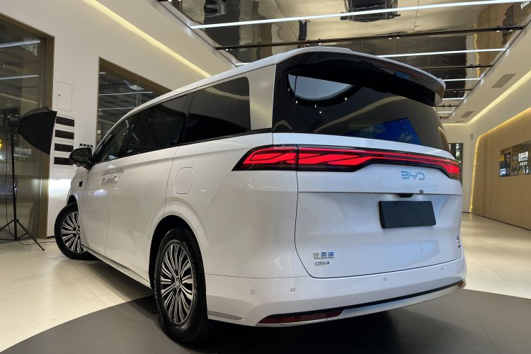 BYD Xia 2025 #7 BYD Xia 2025 immagine di auto #7