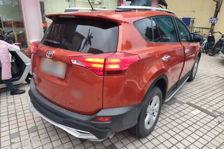 Toyota RAV4 2013 car image #7