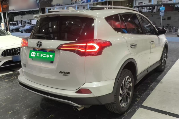 RAV4 2017 #7 RAV4 2017 car image #7