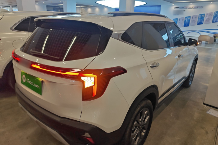 Kia Seltos 2025 car image #7