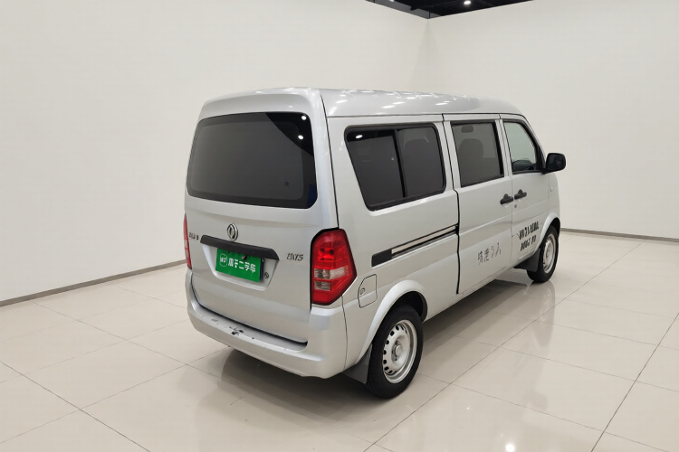2019 immagine di auto #7