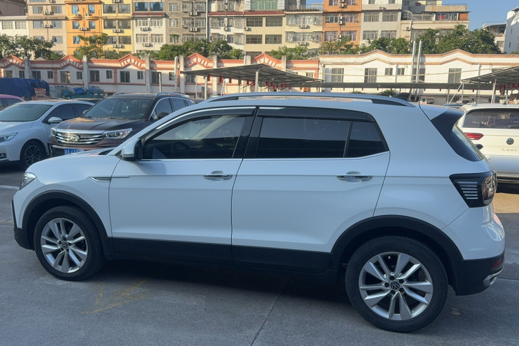 Volkswagen T-Cross 2023 car image #7