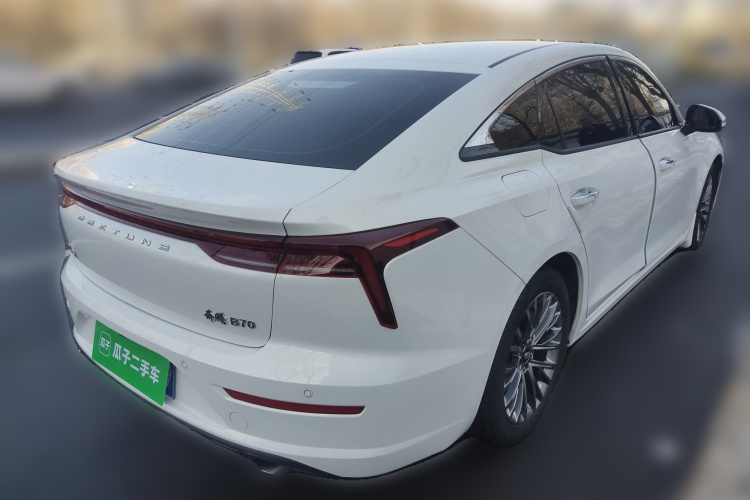 2022 car image #7