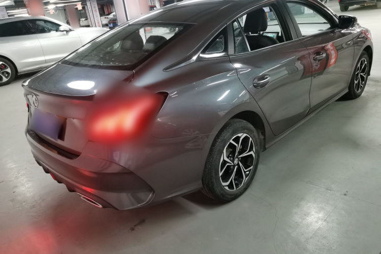 MG 5 2021 imagen de coche #7