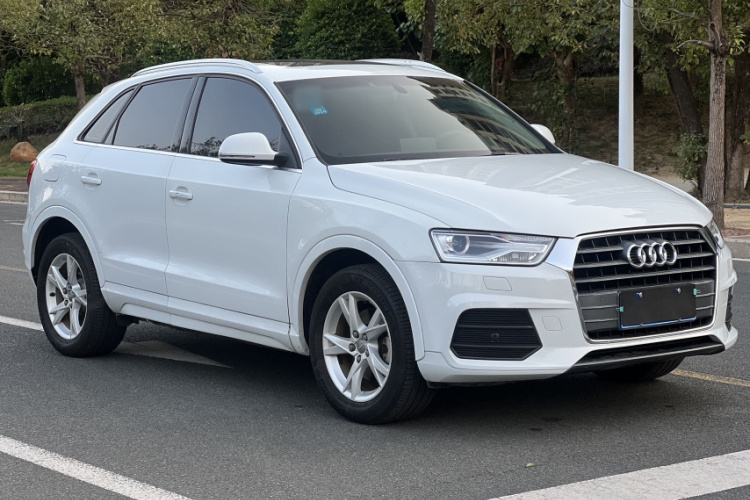 Audi Q3 2017 car image #7