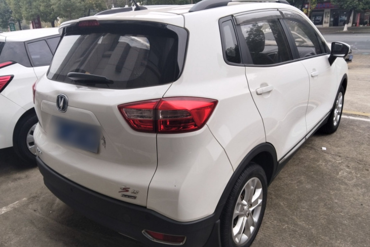 Changan CS15 2017 изображение автомобиля #7