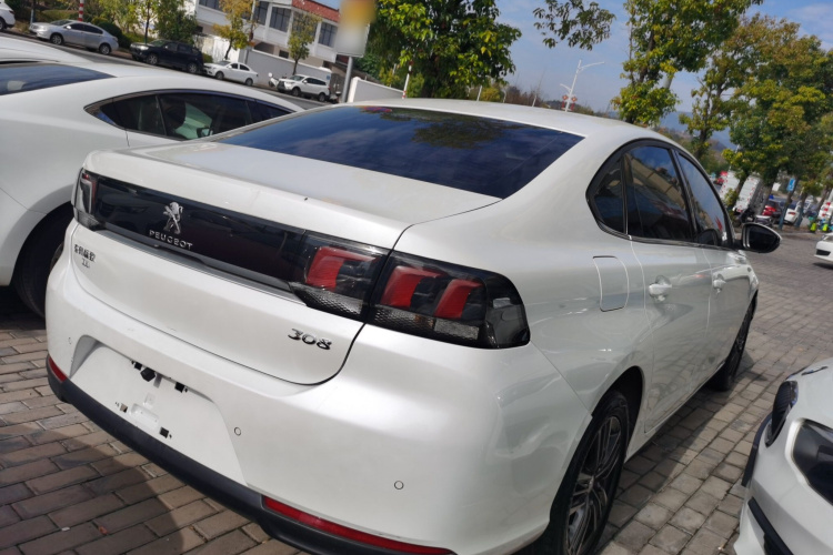 Peugeot 308 2017 #7 Peugeot 308 2017 car image #7