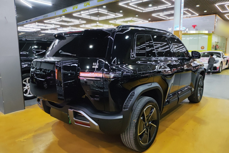 FangChengBao Tiger 3 2025 #7 FangChengBao Tiger 3 2025 car image #7