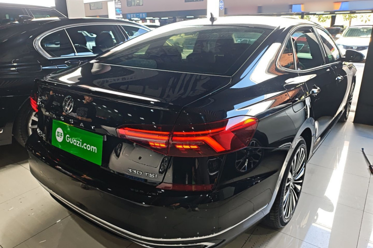 Volkswagen Passat 2019 car image #7