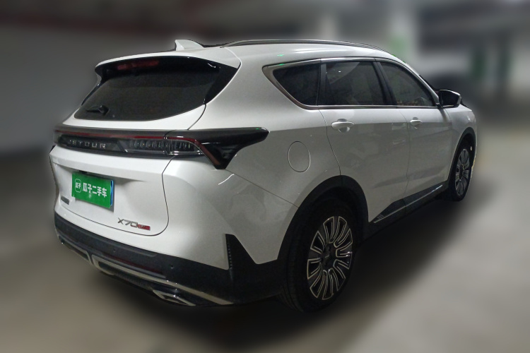 X70 PLUS 2024 car image #7