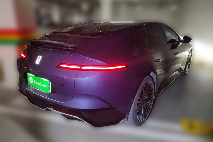 Avatr 12 2024 car image #7