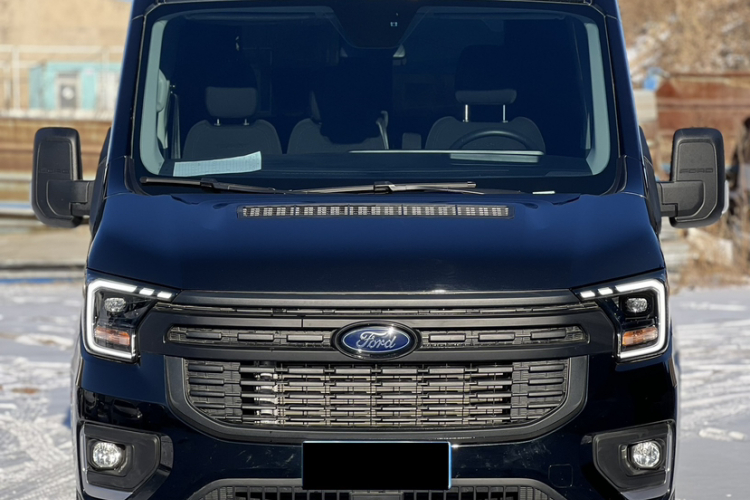 Ford Transit T8 2025 car image #7