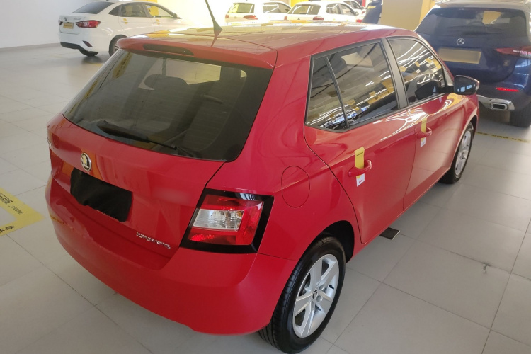 Skoda Fabia 2019 car image #7