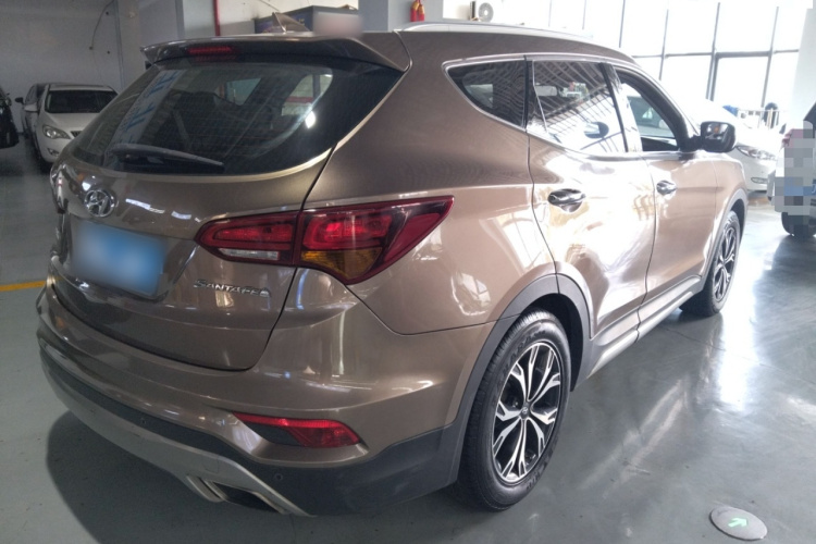 Hyundai Santa Fe 2016 car image #7
