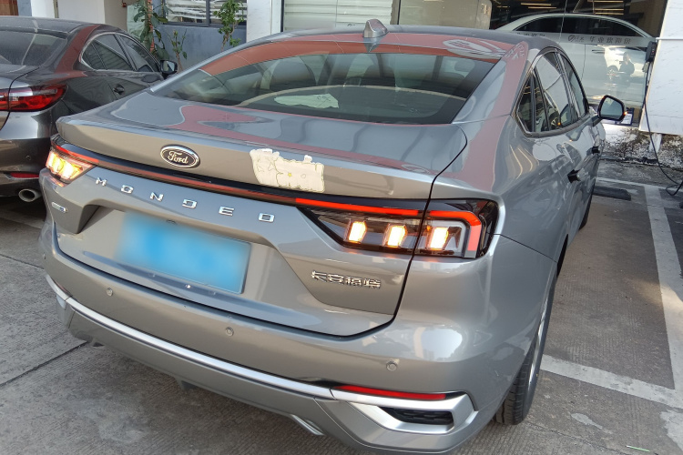 Ford Mondeo 2023 #7 Ford Mondeo 2023 car image #7