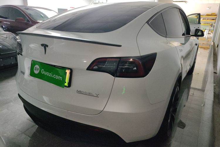 Tesla Model Y 2023 #7 Tesla Model Y 2023 car image #7