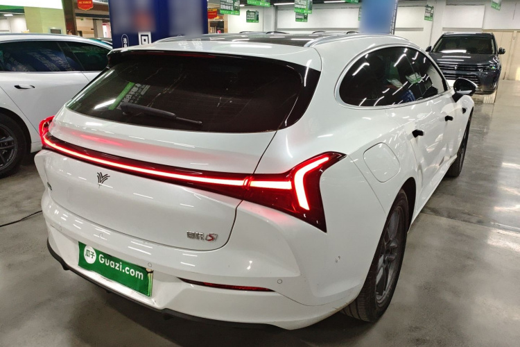 哪吒汽车 哪吒S猎装 2025 #7 哪吒汽车 哪吒S猎装 2025 汽车图片 #7