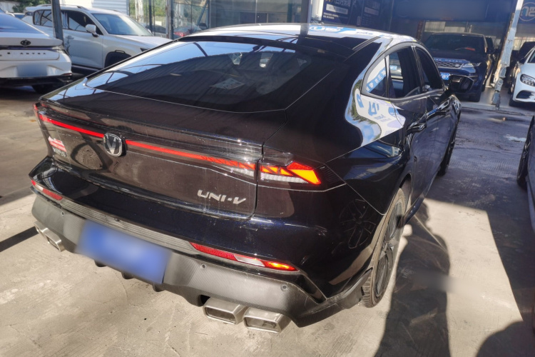 Changan UNI-V 2025 car image #7