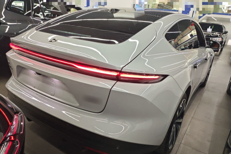 NIO ET5 2022 car image #7