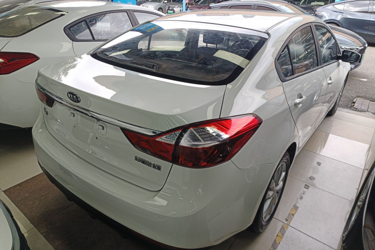 Kia 2017 car image #7
