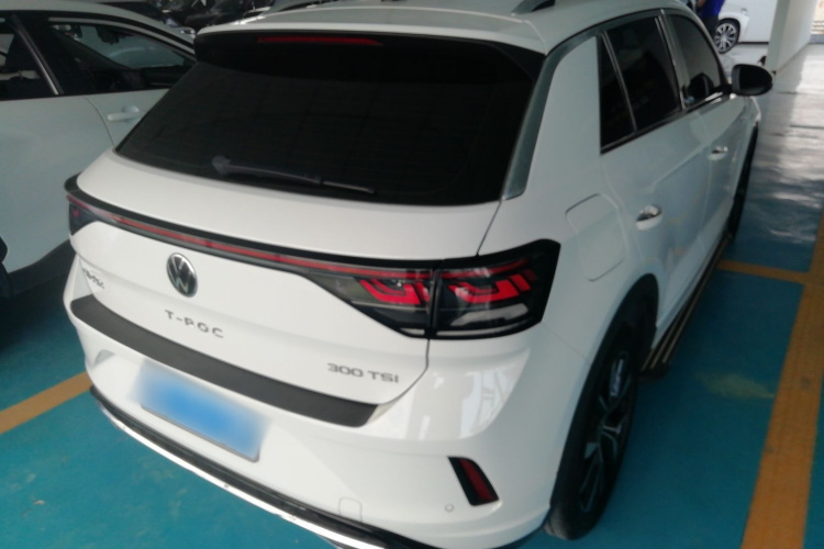 Volkswagen T-Roc 2023 car image #7
