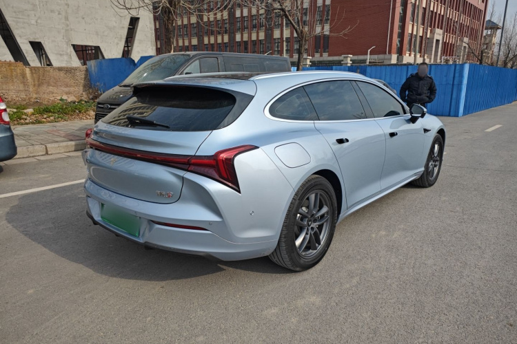 哪吒汽车 哪吒S猎装 2025 汽车图片 #7