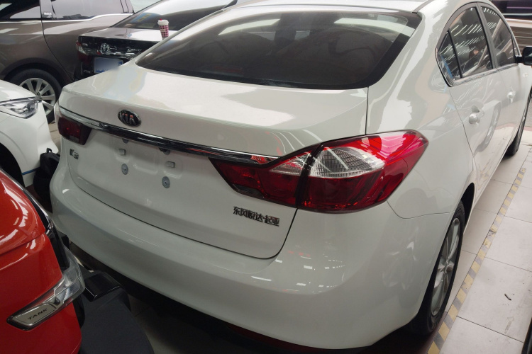 Kia 2017 car image #7