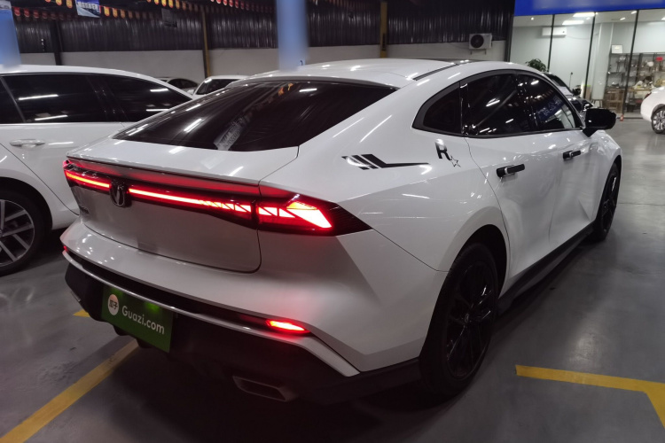 Changan UNI-V 2024 car image #7