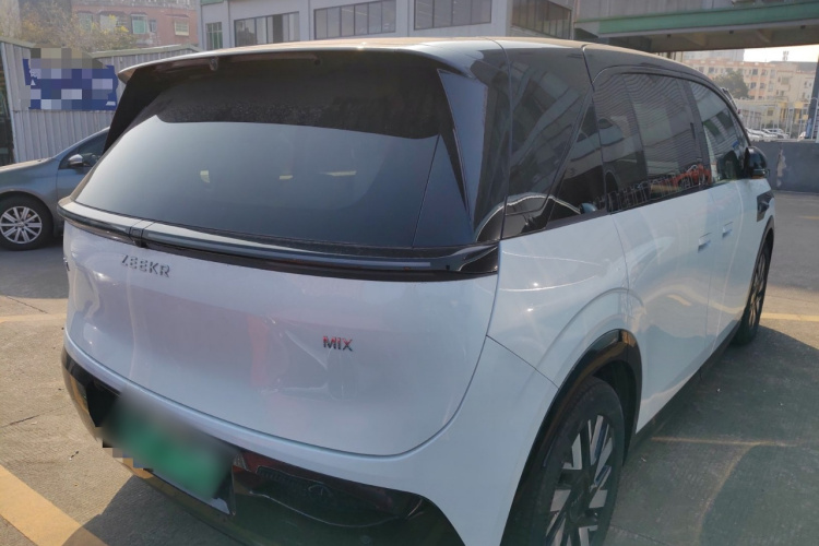 极氪 极氪MIX 2024 汽车图片 #7
