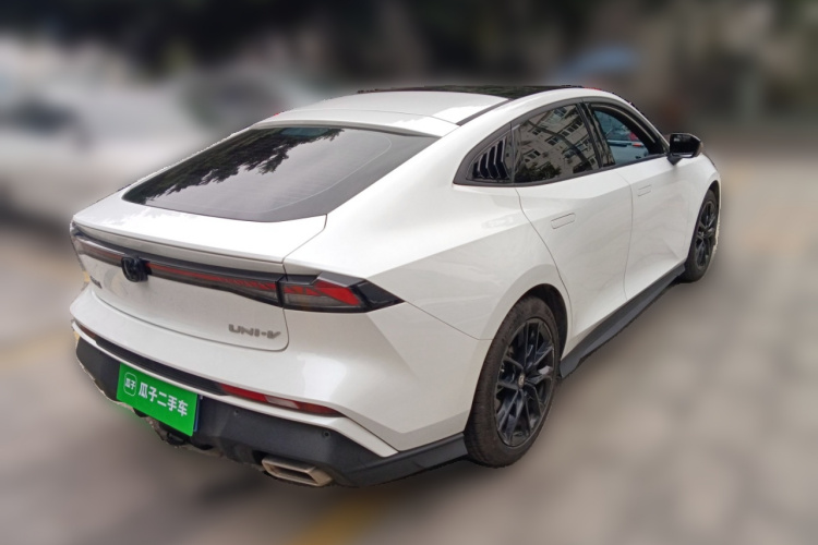 Changan UNI-V 2024 car image #7