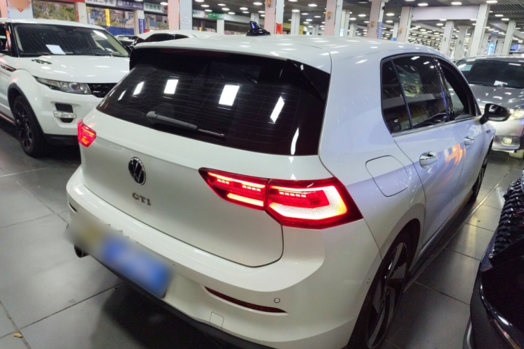 Volkswagen GolfGTI 2022 car image #7